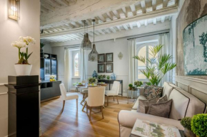 Angelica Luxurious Modern Apartment in the Heart of Lucca